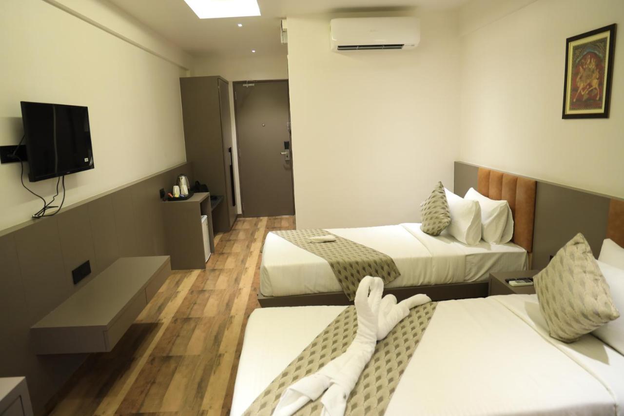 Krown Palace Resort 실바사 외부 사진