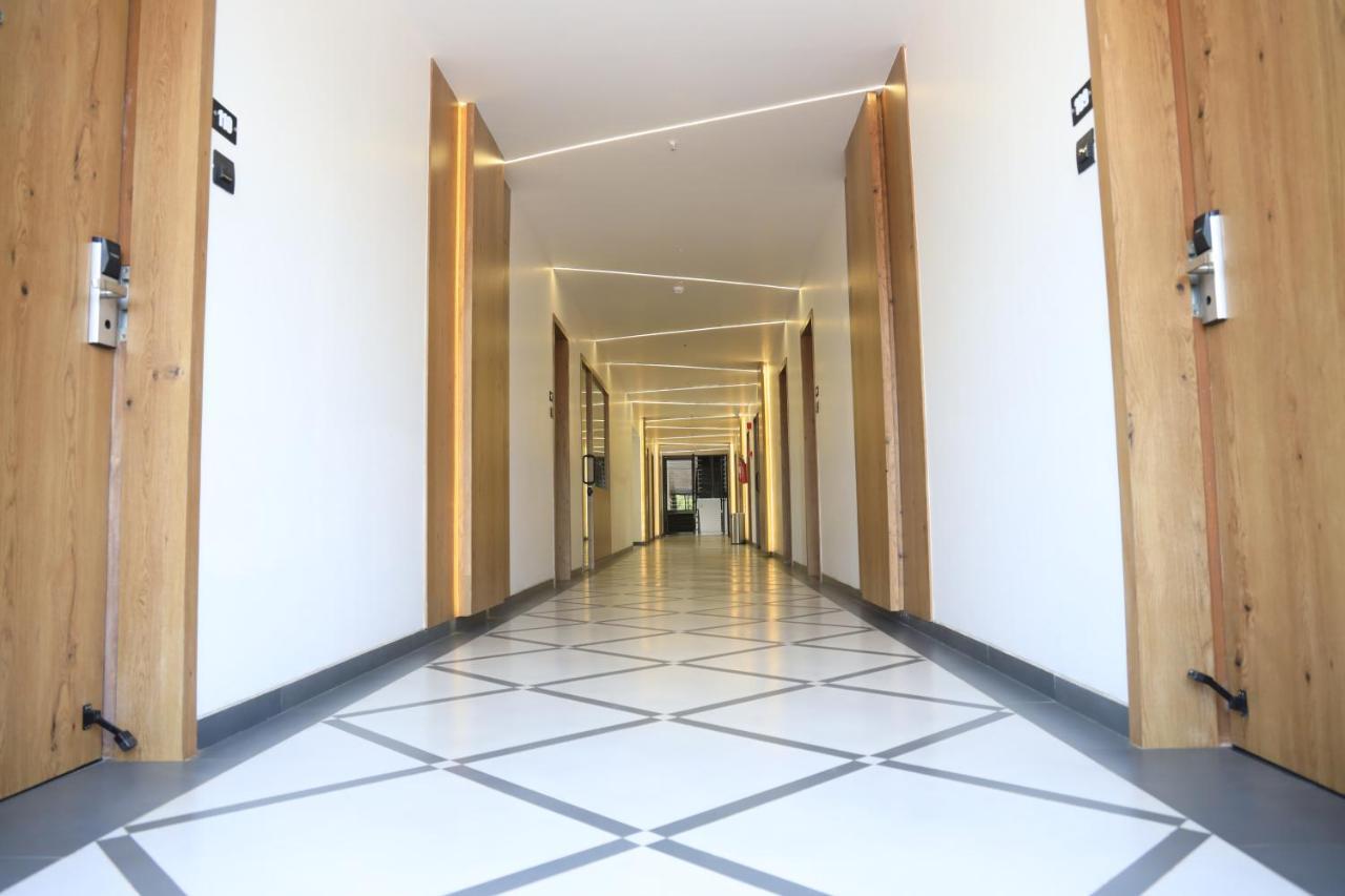 Krown Palace Resort 실바사 외부 사진
