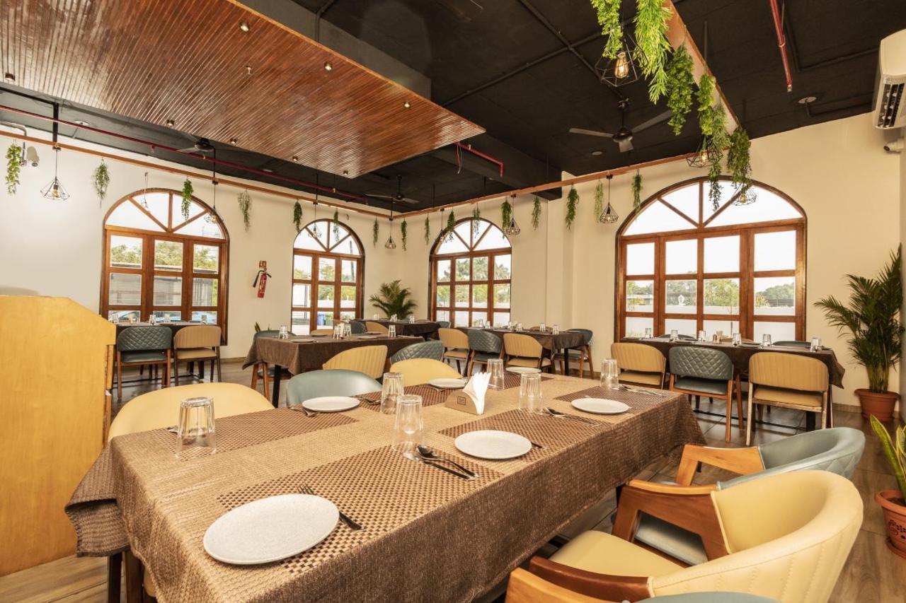 Krown Palace Resort 실바사 외부 사진