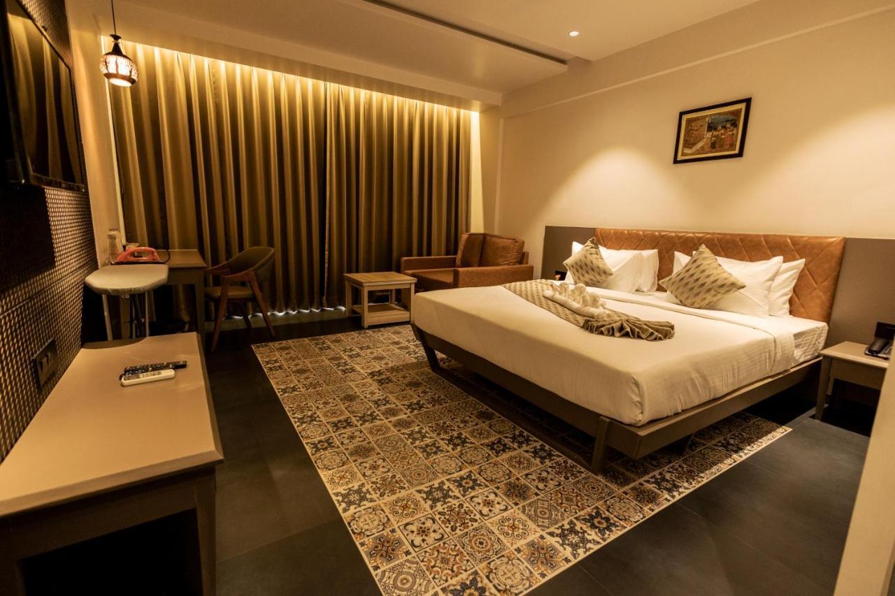 Krown Palace Resort 실바사 외부 사진