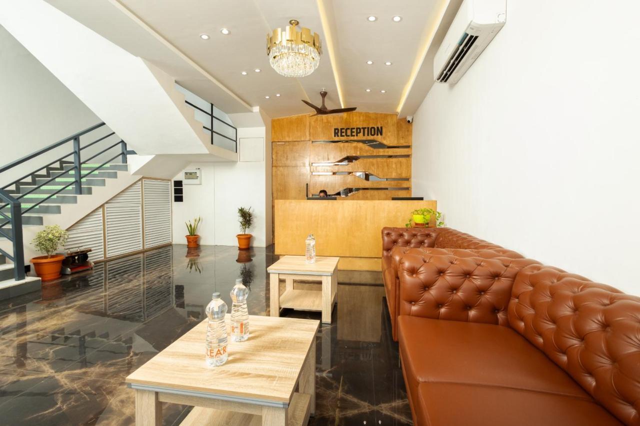 Krown Palace Resort 실바사 외부 사진