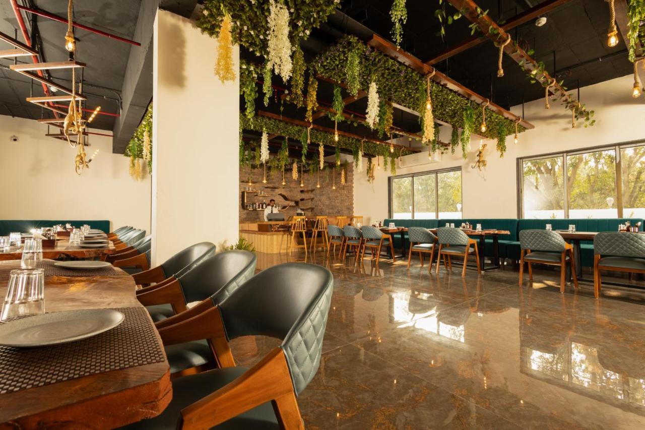 Krown Palace Resort 실바사 외부 사진