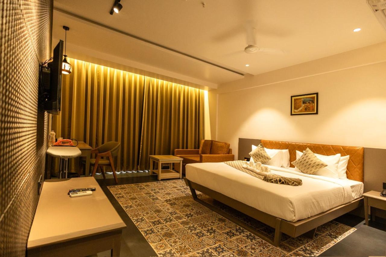 Krown Palace Resort 실바사 외부 사진