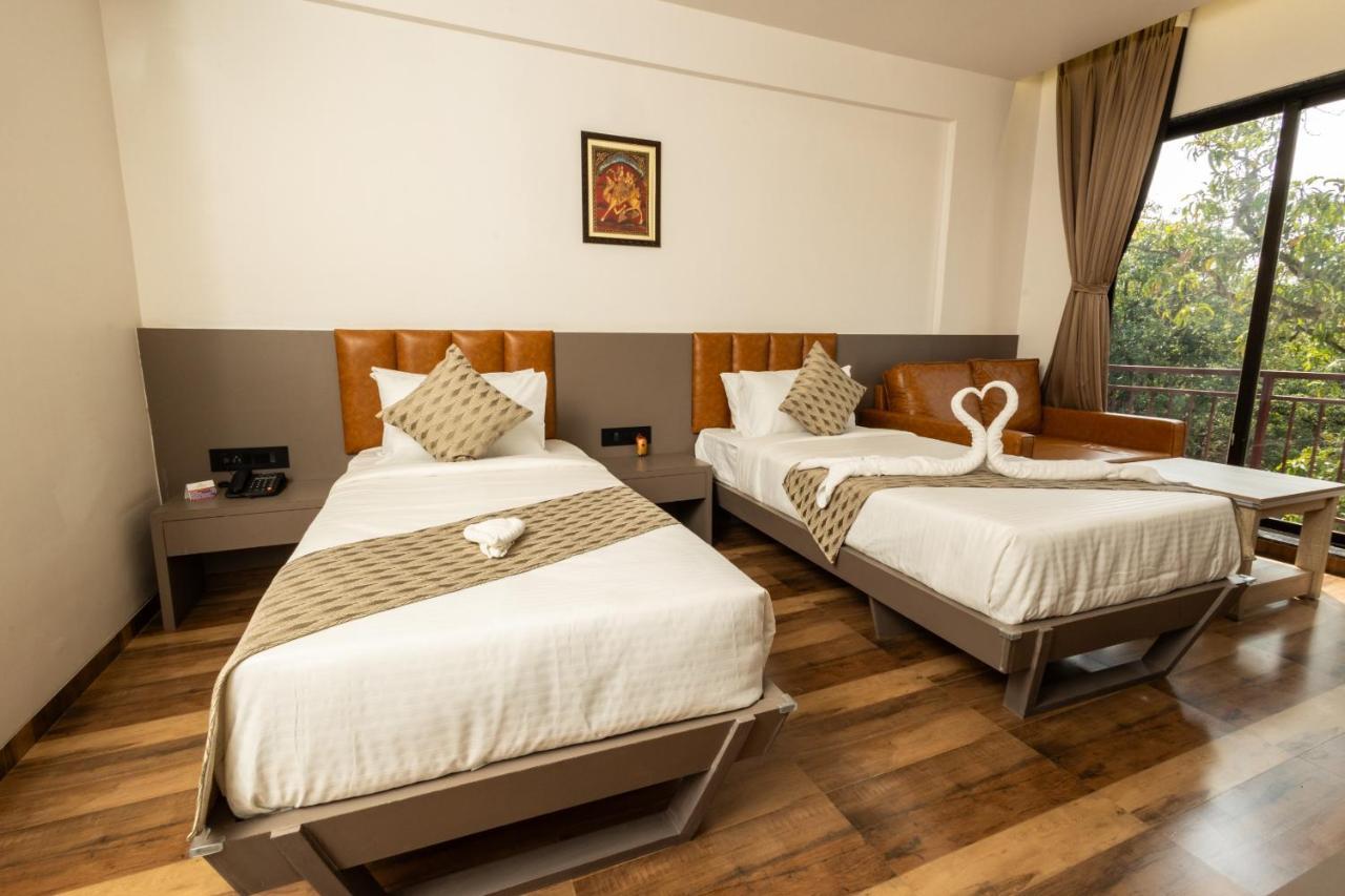 Krown Palace Resort 실바사 외부 사진