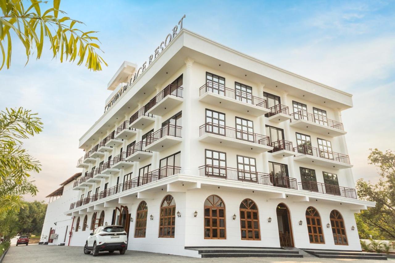 Krown Palace Resort 실바사 외부 사진