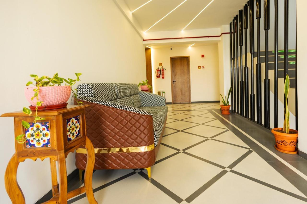 Krown Palace Resort 실바사 외부 사진