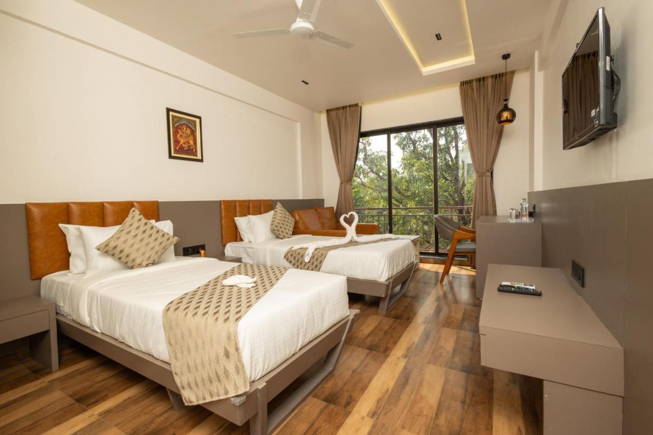Krown Palace Resort 실바사 외부 사진