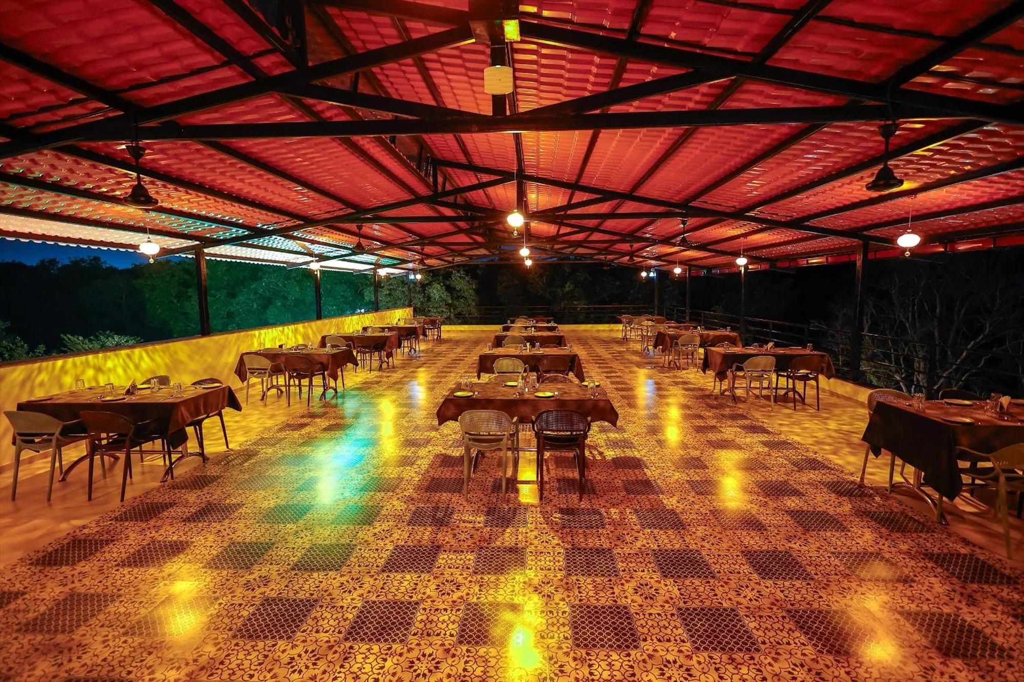 Krown Palace Resort 실바사 외부 사진